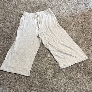 lululemon athletica Seek Stillness Mid Rise Crop Heathered Core Ultra Light Gray
